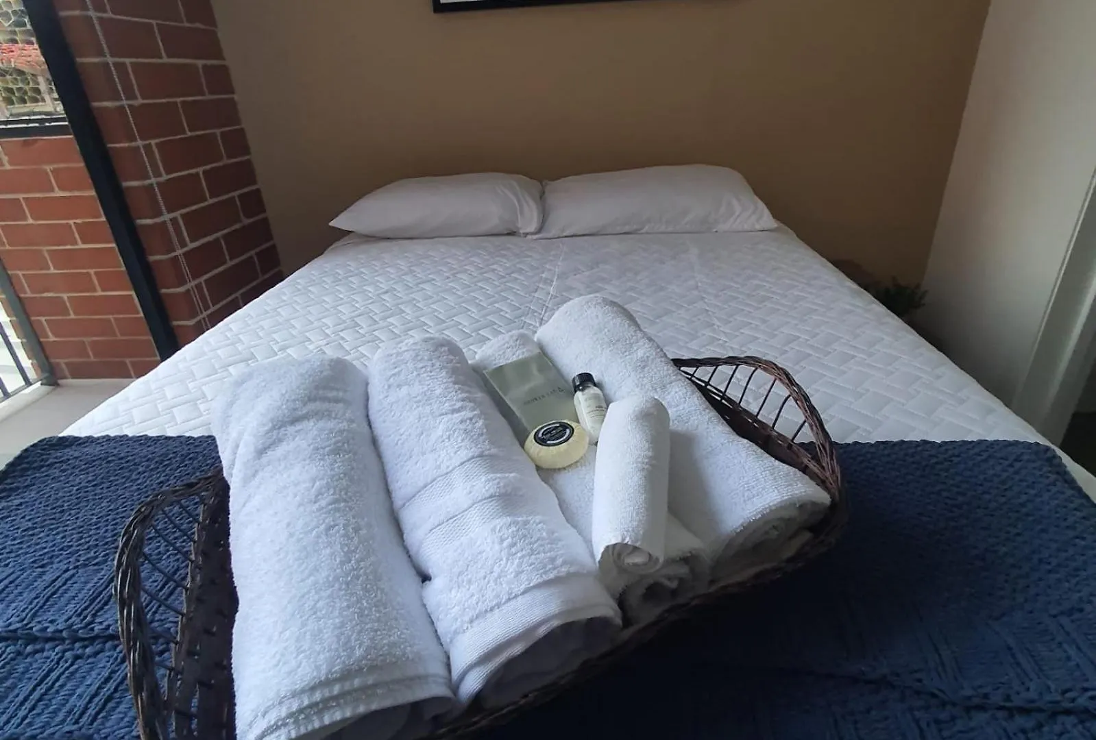 Apartment Alojamiento Tipo Loft 2 Camas Con Parqueo Guatemala City